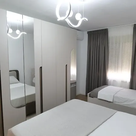 Xhejn's 23 아파트 *