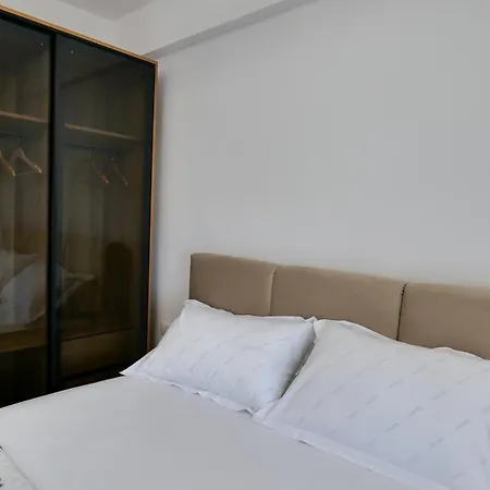 Xhejn's 23 アパート ドゥラス