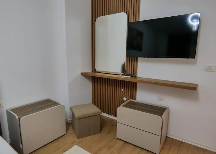 Xhejn's 23 Δυρράχιο